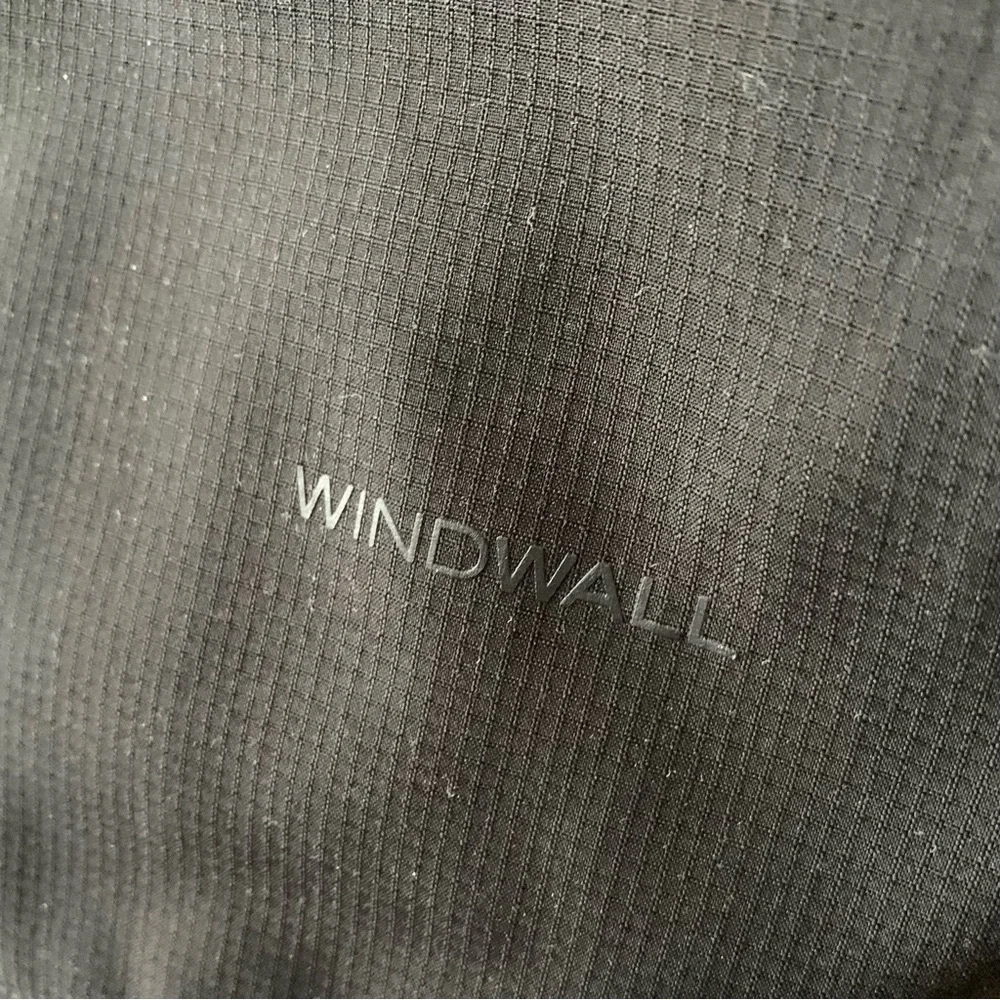 The North Face Men's Windwall Black Jacket